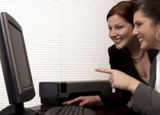 Women in front of computer