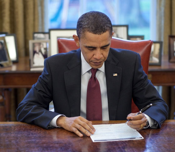 President Obama completing the census questionnaire